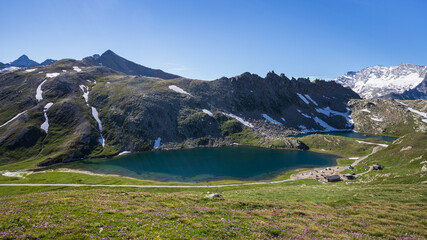 Fototapeta na wymiar Lago Rosset, Parco Nazionale del Gran Paradiso