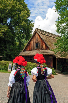 Bollenhut trägt man im Schwarzwald