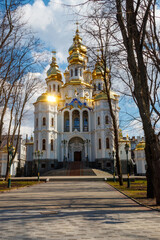 Fototapeta na wymiar Church of The Holy Myrrh-Bearers in Kharkov, Ukraine