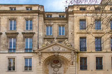 Fototapeta na wymiar Bordeaux, typical building