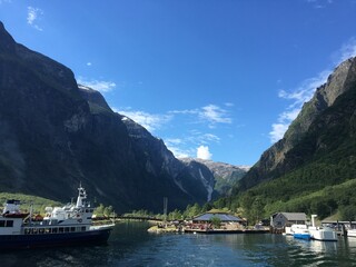 Fototapeta na wymiar boats in the fjord