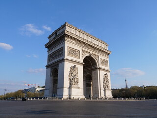 Fototapeta na wymiar The arc de Triomphe in April 2021, Paris, France.
