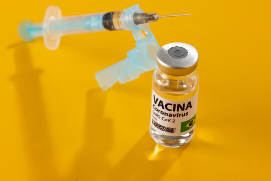 Seringa com vacina
