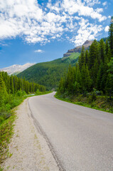 Fototapeta premium Mountain road in Canada.
