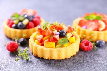fruit tart with fresh fruits