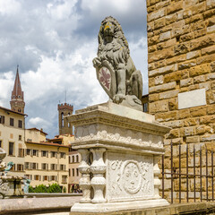 Obraz premium Famous Fountain of Neptune on Piazza della Signoria in Florence, Italy