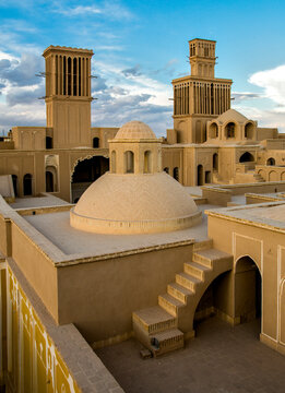The Aghazadeh House in Abarkuh, ( also known as Abarghoo, Abarqu or Abarkooh ) has a great sample of Windcatchers ( Wind Tower ) in Iran.