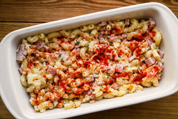 Creamy Baked Mac and Cheese with ham