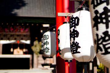 神社で神前に供えるちょうちんのあかり「御神燈」