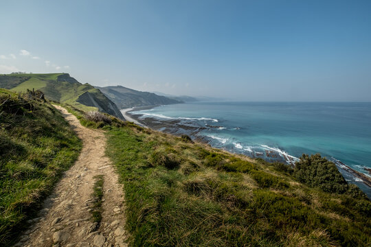 Hiking between Zumaia and Deba 