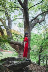 自然の中の女性