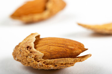 roasted, shelled and salted almonds