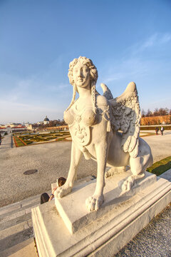 Statue im Park Schloss Belvedere