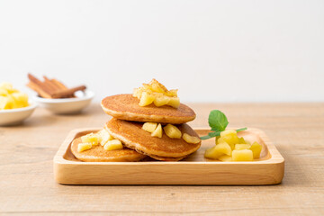 apple pancake or apple crepe