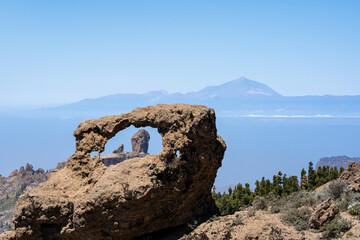 Fototapeta na wymiar Roque Nublo is one of the most famous landmarks of Gran Canaria