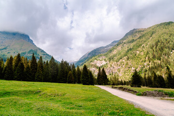 Obraz premium Nature landscape for adventure, hiking and recreational tourism