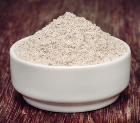 Reddish flour