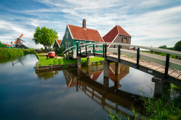 Obraz premium The traditional dutch village of Zaanse Schans, Amsterdam, North Holland, The Netherlands