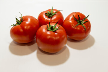 TOMATES ROJOS FRESCOS DE ESPAÑA ALMERIA TOMATES