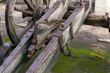 Old field gun carriage. In the 18th century there was a cannon on this carriage. The iron is well preserved, the wood is in poor condition.