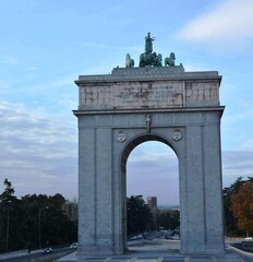 Fototapeta premium Arco de la victoria de la Ciudad Universitaria de Madrid
