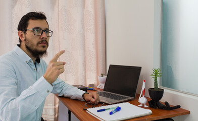 
working home man home office telework 