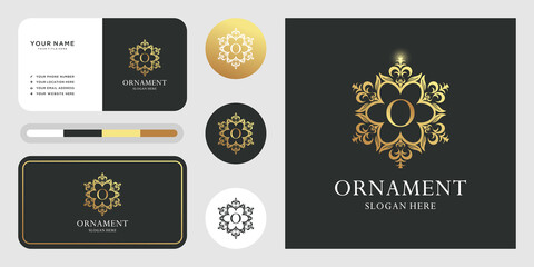 Fototapeta na wymiar Natural cosmetic logo. icon and business card template. design with luxurious light effect