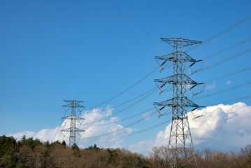 電源群馬　山の中に建設された巨大な送電線