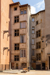 Place de la Basoche, House of Lawyers, Tuscan style gallery, was built in the first half of the 14th century