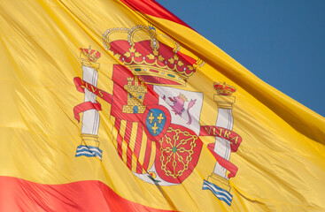 Bandera de España en plaza de Colón. Madrid, España 