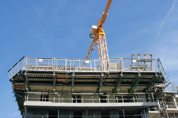 Grue d'un chantier d'immeuble &agrave; Paris