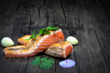 Grilled salmon Black pepper and Sprinkle coriander  on the table