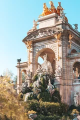 Fotobehang Barcelona Cascada del Parque de la Ciudadela. Close up shot of monument in popular Barcelona Ciutadella Park in sunset  © Maria Shchipakina