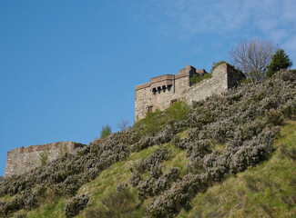 Fototapeta na wymiar Castle in the mountains