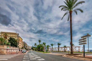 Fototapeta na wymiar Promenade des Anglais in the city of Nice