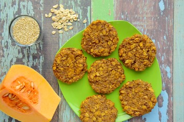 Pumpkin quinoa oat cookies.Top view