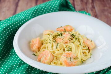 Creamy Spaghetti Pasta with Prawns and Dill