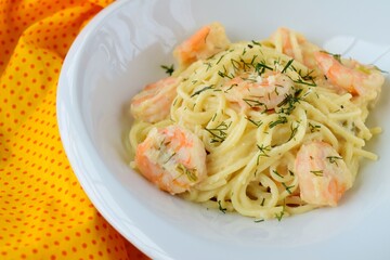 Creamy Spaghetti Pasta with Prawns and Dill