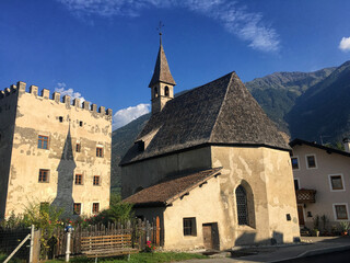 Fototapeta na wymiar Medieval church in Coldrano, Italy