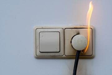 Electricity short circuit Electrical failure resulting in electricity wire burnt socket cable