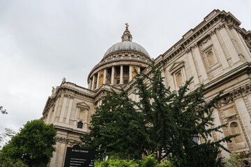 Amazing St. Paul`s cathedral, crowning place of english kings and queen`s, one of most popular London city attractions