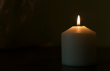 candles that are lit in the dark