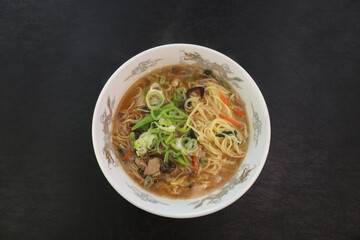 酸辣湯麺