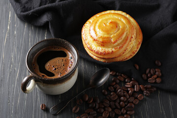 Coffee with bun