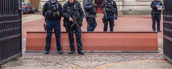 london armed police 