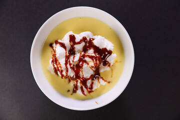 floating island with custard cream