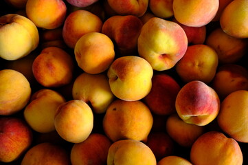 peaches at the market
