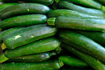 zucchini on the market