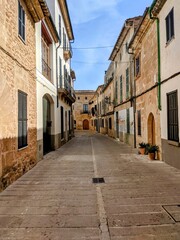 Fototapeta na wymiar narrow street in the old town Mallorca