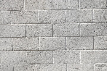 白色のブロック塀
